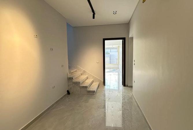 8138413 - Property Image 2