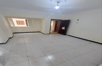 Apartment - 2 Bedrooms - 1 Bathroom for sale in 11th District - Sheikh Zayed City - Giza