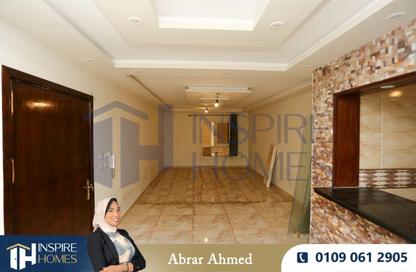 شقة - 3 غرف نوم - 2 حمامات للبيع في سموحة - حي شرق - الاسكندرية