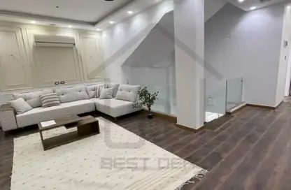Villa - 3 Bedrooms - 2 Bathrooms for rent in Yasmine District - 14th District - Sheikh Zayed City - Giza