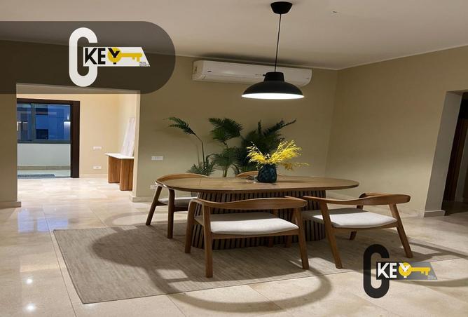 8043713 - Property Image 3