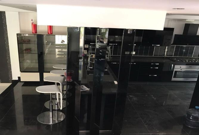 8188701 - Property Image 3