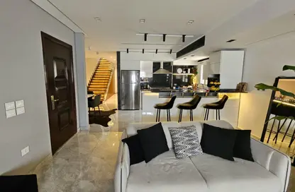 (بنتهاوس  (روف - 3 غرف نوم - 2 حمامات للبيع في ماونتن فيو تشيل اوت بارك - التوسعات الشمالية - مدينة 6 أكتوبر - الجيزة