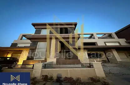 Townhouse - 4 Bedrooms - 4 Bathrooms for sale in New Giza - Cairo Alexandria Desert Road - 6 October City - Giza