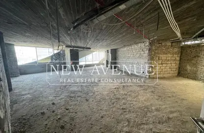 مساحات مكتبية - استوديو - 2 حمامات للبيع في شارع مجمع البنوك - شارع التسعين الجنوبي - التجمع الخامس - مدينة القاهرة الجديدة - القاهرة