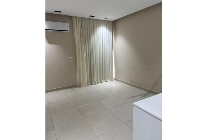 8327041 - Property Image 2