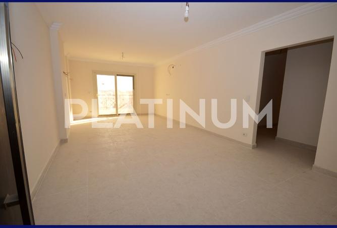 8406539 - Property Image 2