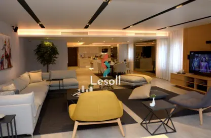 Apartment - 3 Bedrooms - 3 Bathrooms for sale in Mohandessin - Giza
