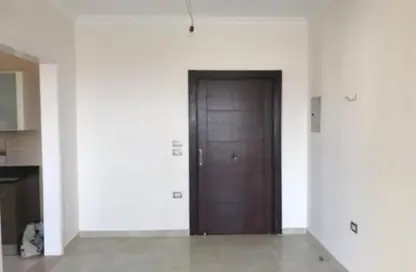 شقة - 1 حمام للايجار في فيلدج جيت - المستثمرين الجنوبية - مدينة القاهرة الجديدة - القاهرة