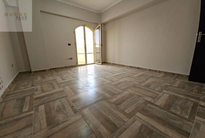 8089381 - Property Image 3