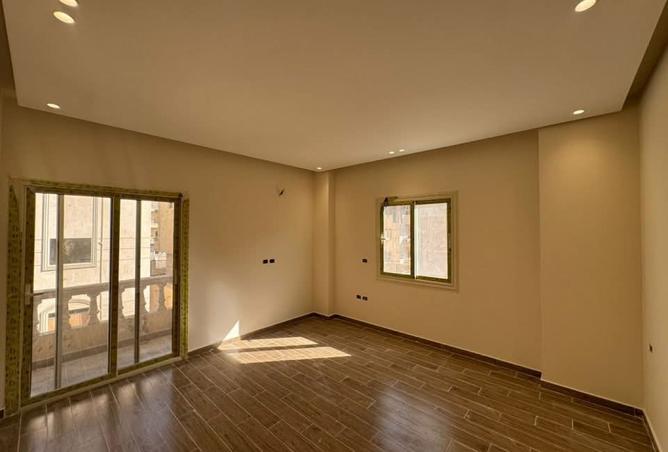 8443045 - Property Image 2