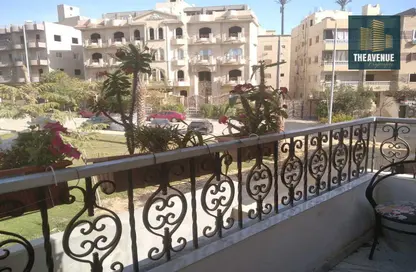 شقة - 3 غرف نوم - 2 حمامات للبيع في الحي السادس عشر - الشيخ زايد - الجيزة