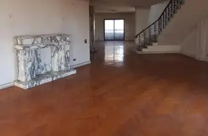 Apartment - 5 Bedrooms - 5 Bathrooms for sale in Zamalek - Cairo