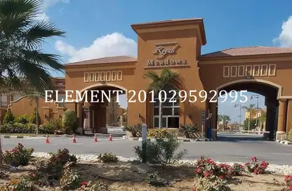 منزل مزدوج - 6 غرف نوم - 5 حمامات للبيع في رويال ميدوز - كمبوندات الشيخ زايد - الشيخ زايد - الجيزة