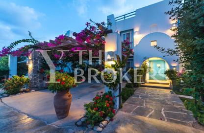Chalet - 2 Bedrooms - 2 Bathrooms for sale in Mountain View - Ras Al Hekma - North Coast