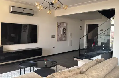 Penthouse - 3 Bedrooms - 4 Bathrooms for sale in Granda - 5th District - Shorouk City - Cairo