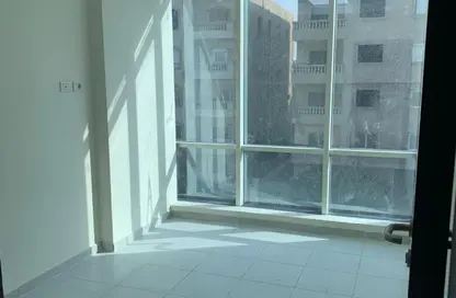 عيادة - استوديو للايجار في محور جمال عبد الناصر - التجمع الثالث - مدينة القاهرة الجديدة - القاهرة