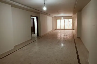 شقة - 3 غرف نوم - 2 حمامات للايجار في الإبراهيمية - حي وسط - الاسكندرية