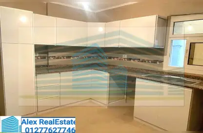 شقة - 3 غرف نوم - 2 حمامات للايجار في جراند فيو - سموحة - حي شرق - الاسكندرية