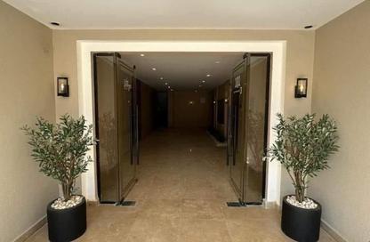 Villa - 3 Bedrooms - 3 Bathrooms for sale in Village West - Sheikh Zayed Compounds - Sheikh Zayed City - Giza