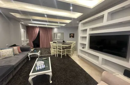 Apartment - 3 Bedrooms - 3 Bathrooms for sale in Greens - 6th District - Sheikh Zayed City - Giza