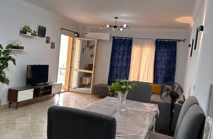 Apartment - 3 Bedrooms - 2 Bathrooms for sale in El Koronfel - The 5th Settlement - New Cairo City - Cairo