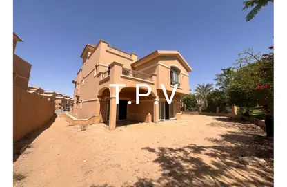 Villa - 5 Bedrooms - 5 Bathrooms for sale in Fountain Park - 5th Settlement Compounds - The 5th Settlement - New Cairo City - Cairo