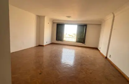Apartment - 6 Bedrooms - 3 Bathrooms for rent in Abou Dawoud Al Zahery St. - 6th Zone - Nasr City - Cairo