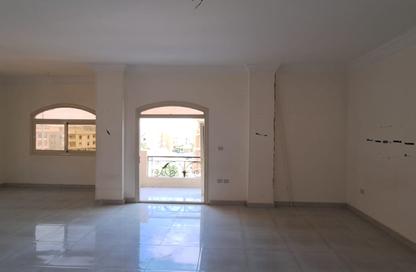 Apartment - 3 Bedrooms - 3 Bathrooms for rent in Al Hekma St. - Sheikh Zayed City - Giza