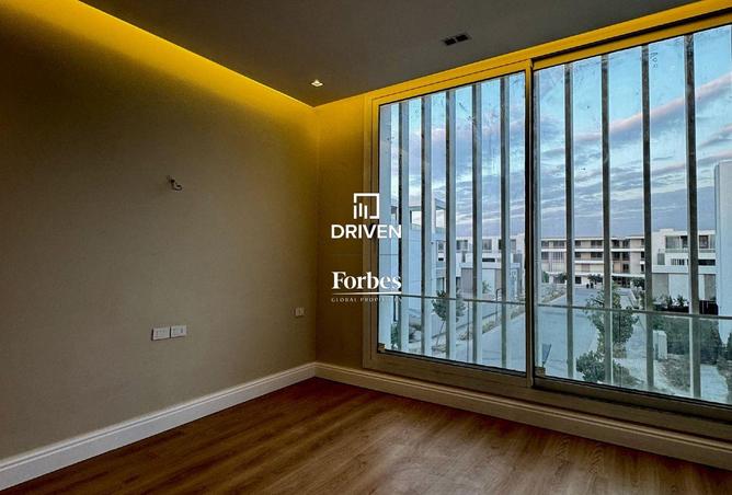 8008909 - Property Image 2