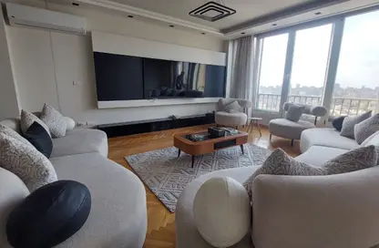 شقة - 3 غرف نوم - 3 حمامات للايجار في شارع الجبلايه - الزمالك - القاهرة