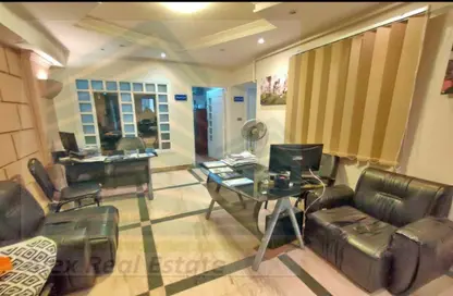 Office Space - Studio - 1 Bathroom for rent in Smouha Square - Smouha - Hay Sharq - Alexandria