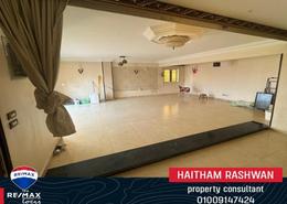 شقة - 3 غرف نوم - 2 حمامات for للبيع in شارع دكتور كمال حمدي - الحي الرابع - مدينة 6 أكتوبر - الجيزة
