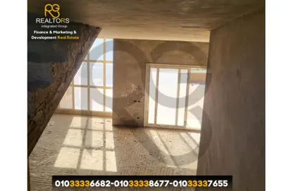Villa - 6 Bedrooms - 4 Bathrooms for sale in Royal Meadows - Sheikh Zayed Compounds - Sheikh Zayed City - Giza