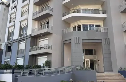 Apartment - 3 Bedrooms - 3 Bathrooms for sale in Hyde Park - New Cairo City - Cairo