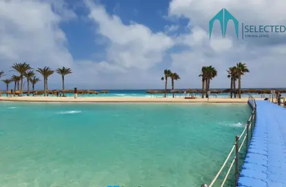 Chalet - 2 Bedrooms - 2 Bathrooms for sale in Hacienda Bay - Sidi Abdel Rahman - North Coast