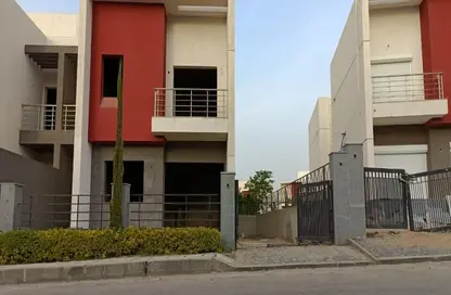 Villa - 3 Bedrooms - 3 Bathrooms for sale in Madinaty - Cairo