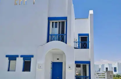Chalet - 2 Bedrooms - 2 Bathrooms for sale in Mountain View - Ras Al Hekma - North Coast