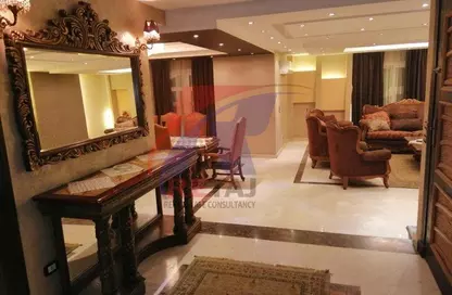 Apartment - 3 Bedrooms - 2 Bathrooms for sale in Moez Al Dawla St. - 6th Zone - Nasr City - Cairo