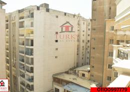 شقة - 3 غرف نوم - 1 حمام for للبيع in شارع عبد الحميد العبادي - رشدي - حي شرق - الاسكندرية