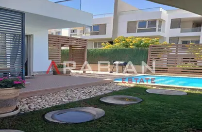 Villa - 4 Bedrooms - 4 Bathrooms for sale in Hyde Park Central - The 6th Settlement - New Cairo City - Cairo