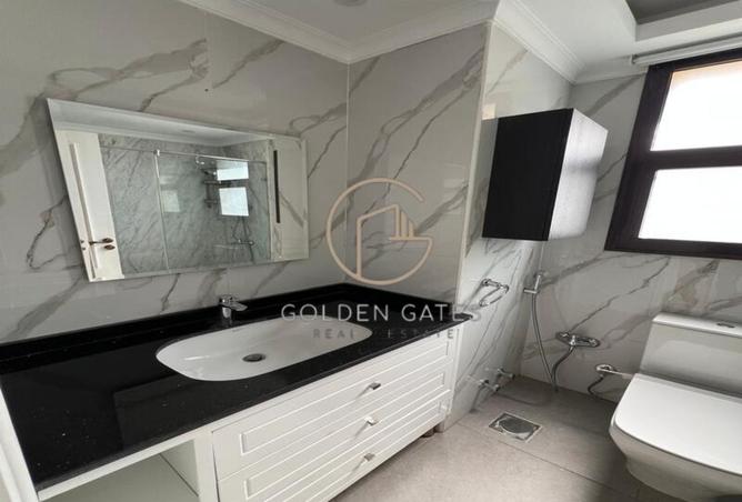 8220608 - Property Image 3