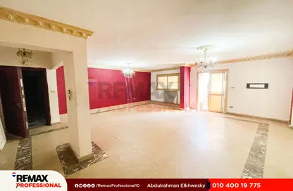 Apartment - 4 Bedrooms - 1 Bathroom for sale in Omar Lotfy St. - Ibrahimia - Hay Wasat - Alexandria