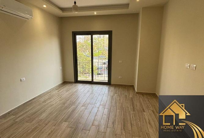 8260113 - Property Image 3