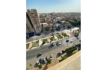 Roof - 2 Bedrooms - 1 Bathroom for sale in Abd Al Aziz Fahmy St. - Heliopolis Square - El Nozha - Cairo