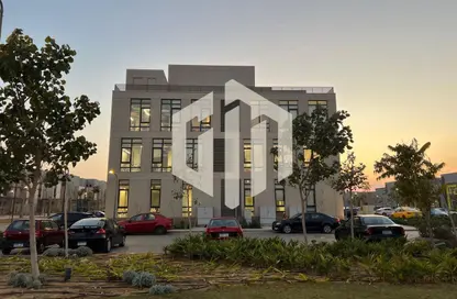 Office Space - Studio - 4 Bathrooms for sale in District 5 - 5th Settlement Compounds - The 5th Settlement - New Cairo City - Cairo