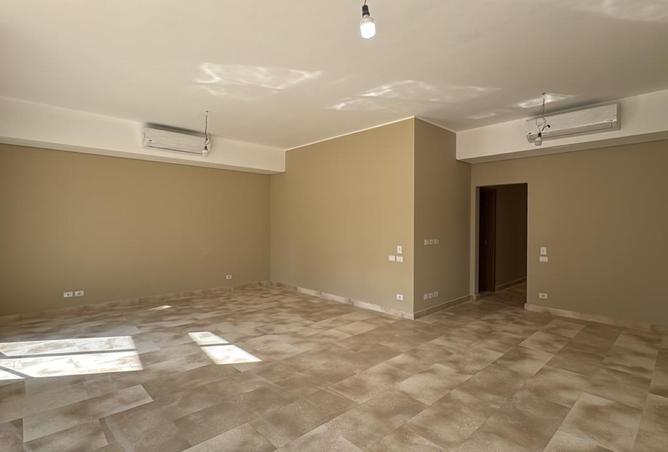 8288115 - Property Image 2