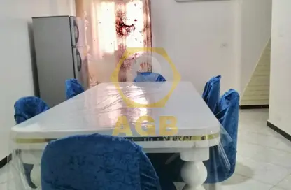 شقة - 3 غرف نوم - 2 حمامات للبيع في شارع التضحيه - ميدان تريومف - النزهة - القاهرة