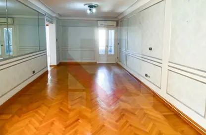 Apartment - 3 Bedrooms - 1 Bathroom for rent in Al Sayeda Sakina Bint Al Hussein St. - Kafr Abdo - Roushdy - Hay Sharq - Alexandria