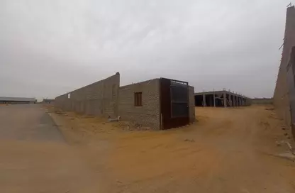مصنع - استوديو - 7 حمامات للبيع في طريق الاسمايلية الصحراوي - طريق فايد - المنطقة الصناعية - مدينة العاشر من رمضان - الشرقية